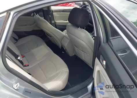 2017 Hyundai Sonata Sport z USA, uszkodzony, nr VIN 5NPE34AF7HH568901